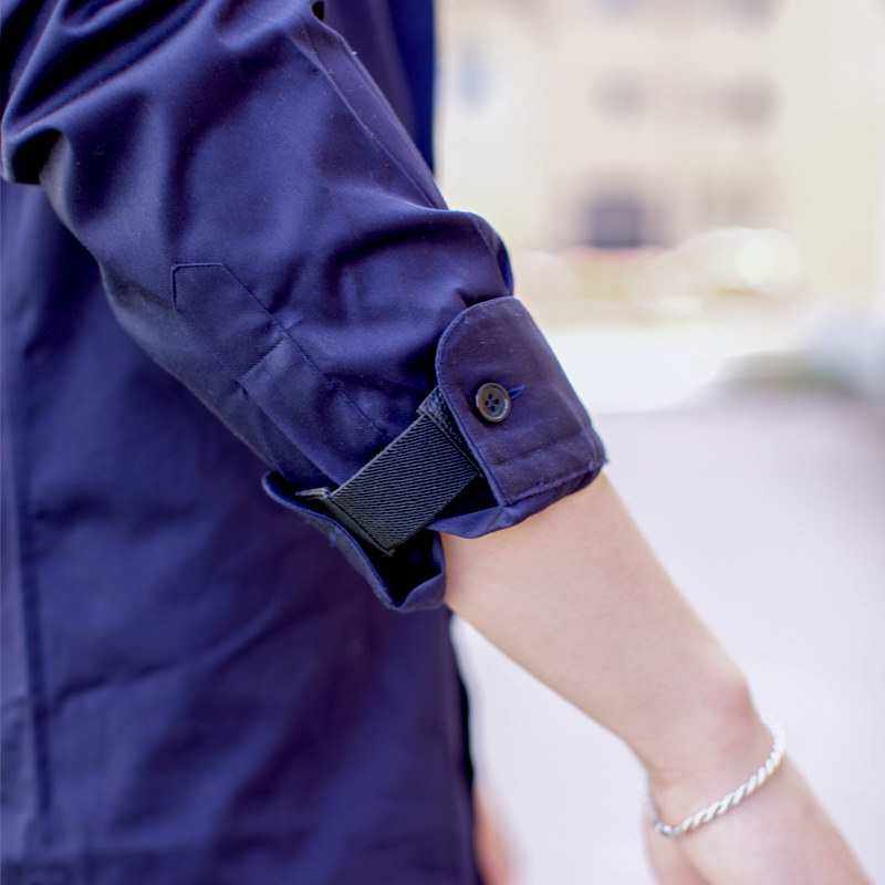Cuff strap – keeps your shirt sleeve in place