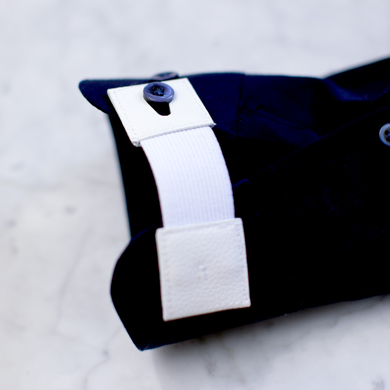 Cuff strap – keeps your shirt sleeve in place - Image 6