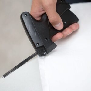 Fabric fastening gun