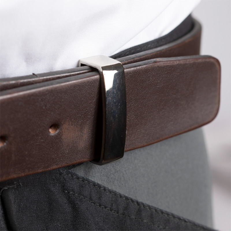 Belt keeper – Holds the loose belt end in place