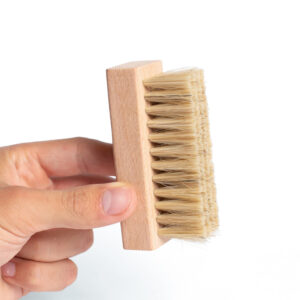 Alternative view of Shoe-cleaning brush – Gentle bristles and wooden handle